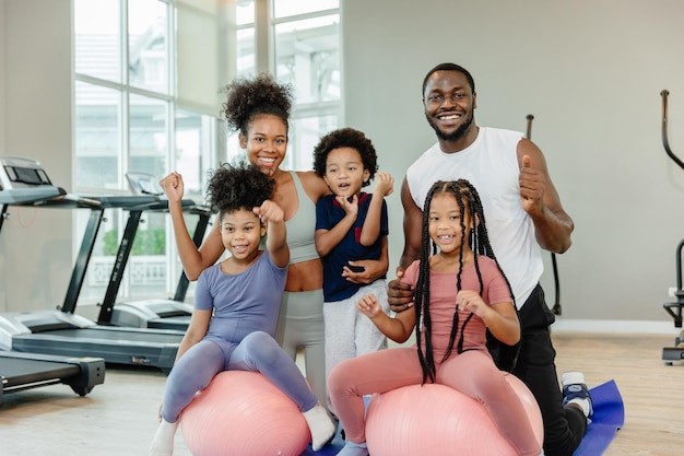 Exercise together as a family. E get why!