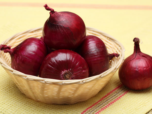 Make onion a part of your skin care routine