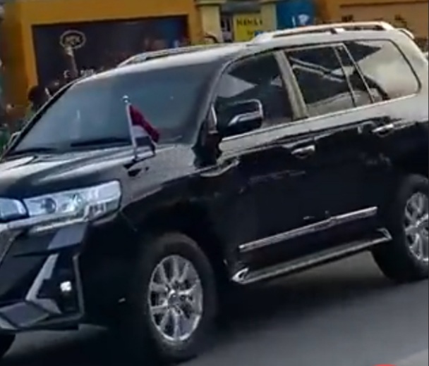 VIDEO: President Tinubu’s convoy as he arrived from London