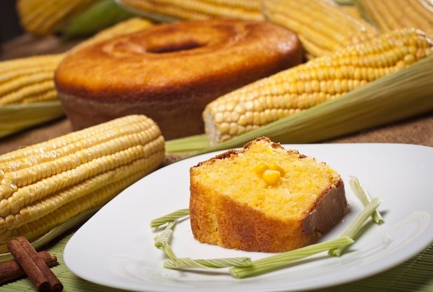 The corn bread and pineapple ginger juice combo!