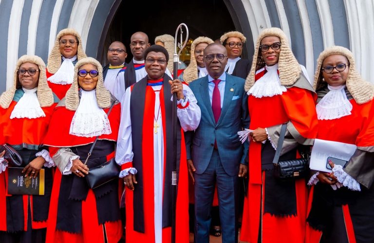 PHOTOS: Sanwo-Olu attends thanksgiving service to mark 2023/2024 new legal year