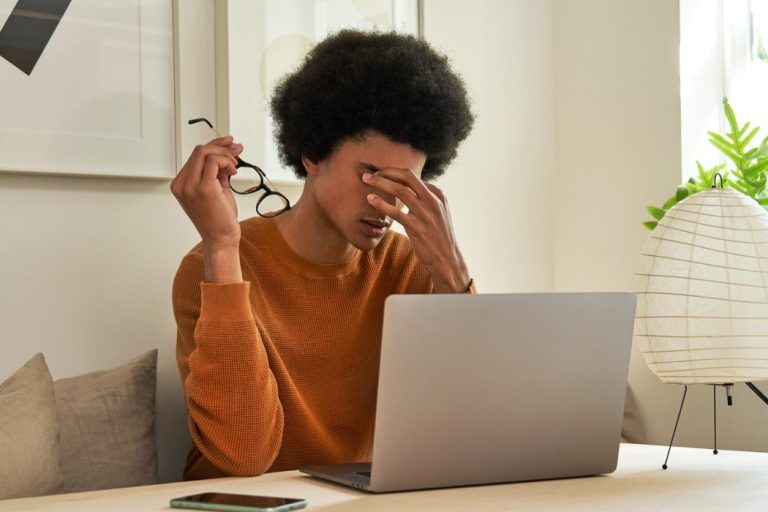 How to deal with digital eye strain