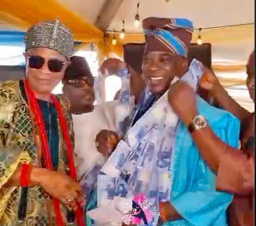 VIDEO: Ogun monarch receives warning over garlands of Naira for KWAM 1