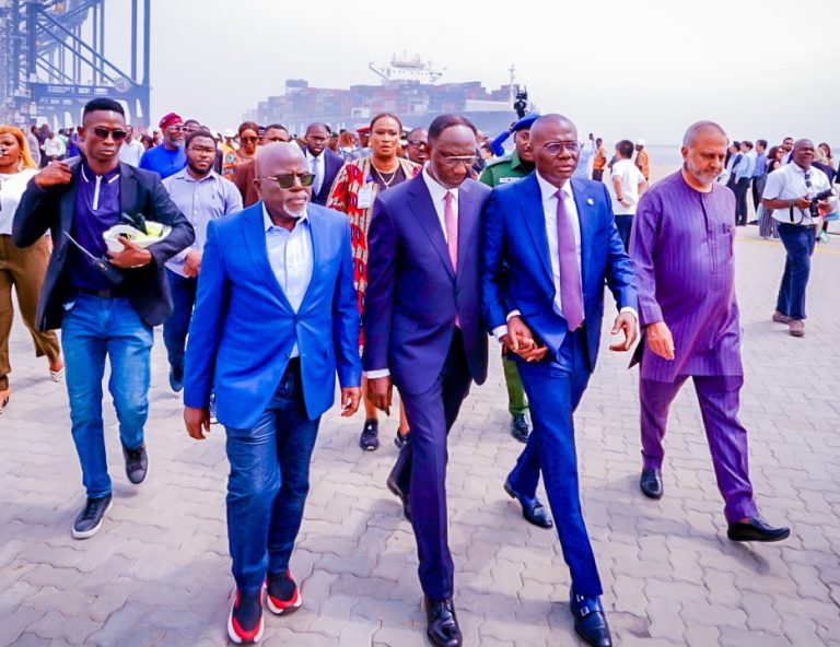 PHOTOS: Sanwo-Olu welcomes LNG-powered container vessel