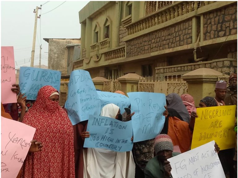 Kano women bakers protest soaring flour prices, rising cost of living