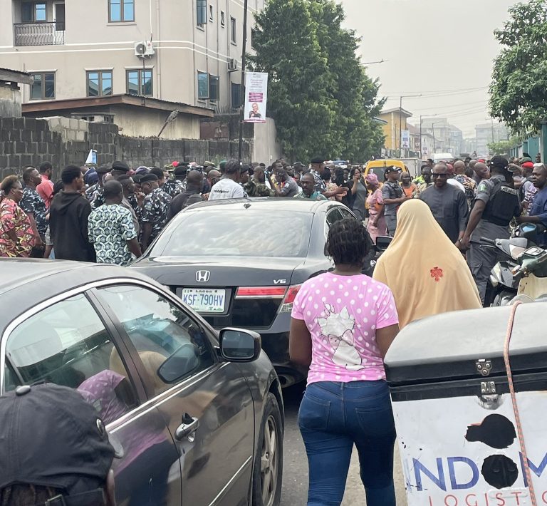 VIDEO: Long queues greet Customs’ rice auction in Lagos