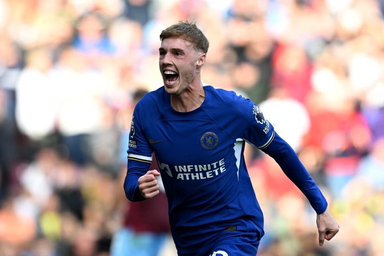 Palmer hat-trick gives Chelsea stunning 4-3 win over Manchester United