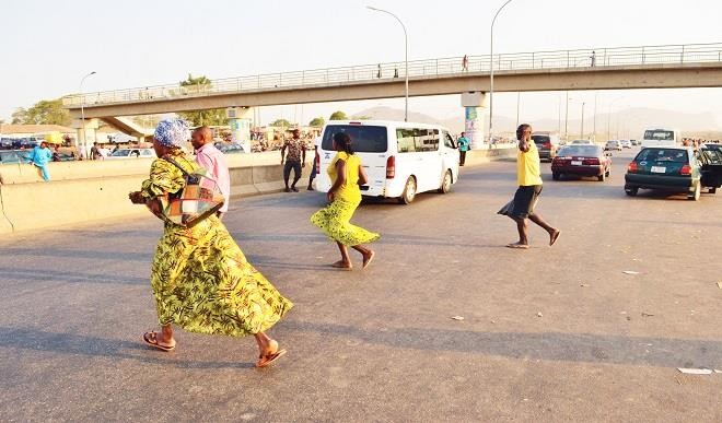 Lagos arrests 219 for shunning pedestrian bridges