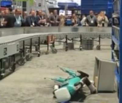 VIDEO: Warehouse robot collapses after working for 20 hours straight