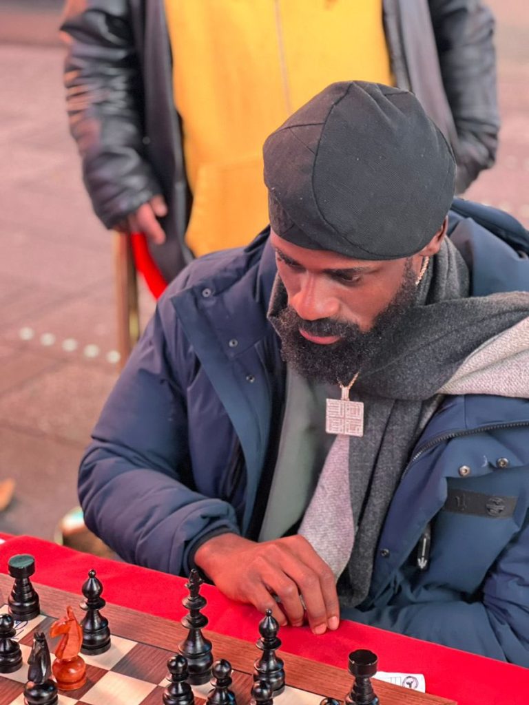 Chess-a-thon: Tunde Onakoya beats own record with two extra hours despite sudden sickness