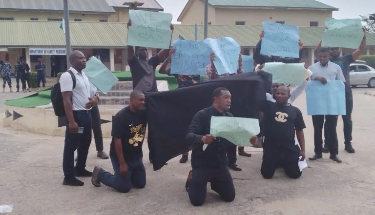 Doctors protest manpower shortage at Federal Teaching Hospital Lokoja