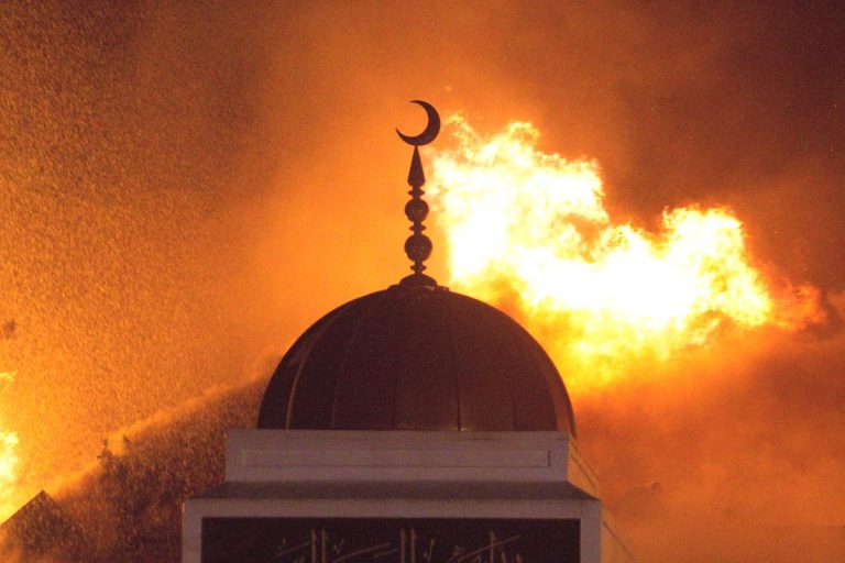 Man locks in worshippers after setting mosque on fire in Kano