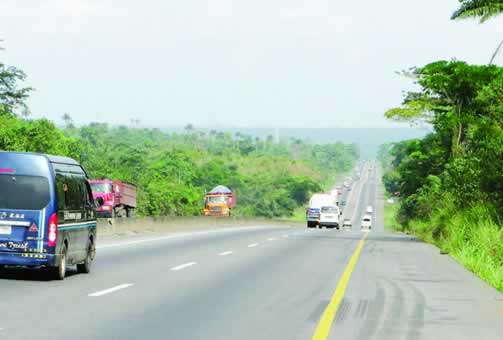 One dead as kidnappers abduct travelers on Sagamu-Benin expressway