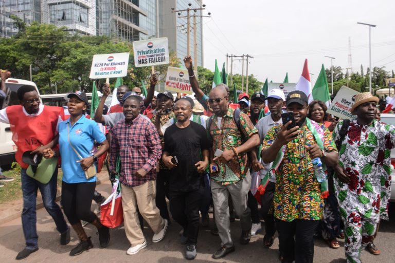 Strike: We’re meeting with govt representatives in SGF office -Labour source
