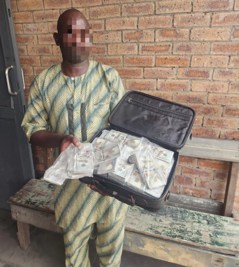 Lotto agent arrested with fake dollars in Lagos