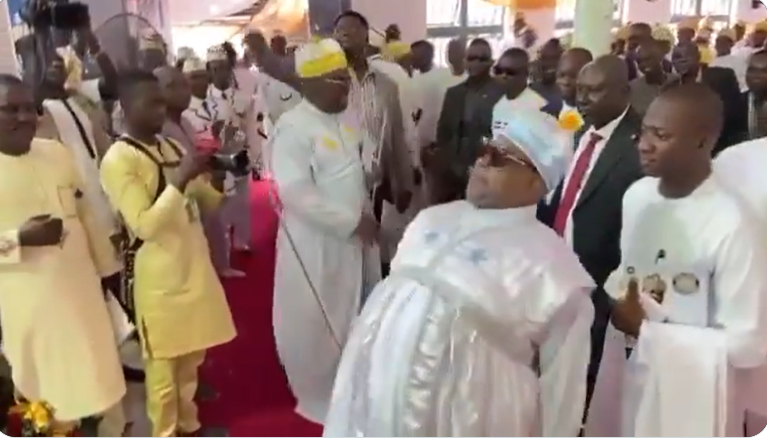 VIDEO: Gov Adeleke dances away during special thanksgiving at C&S