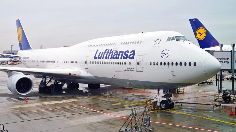 Lufthansa suspends flights to Middle East