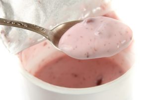 Low fat flavoured yogurt